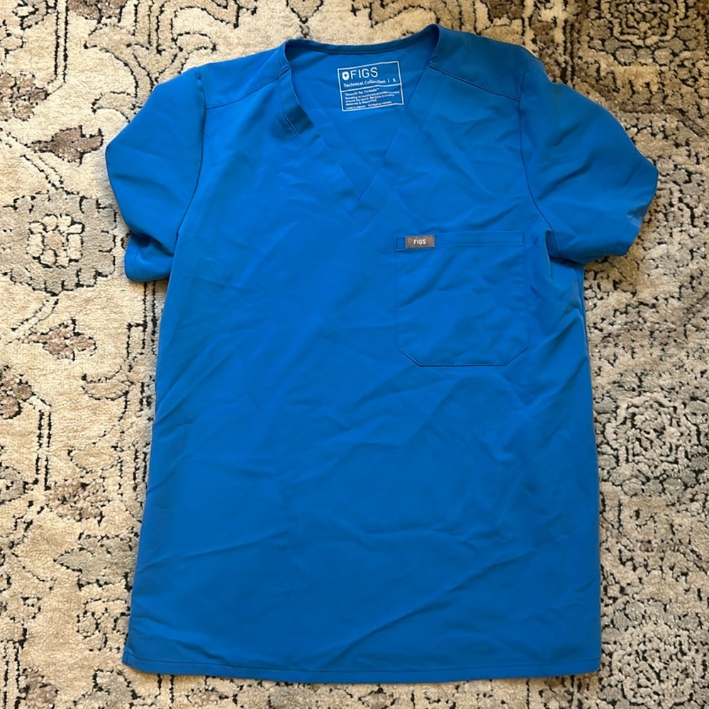 Figs top size small